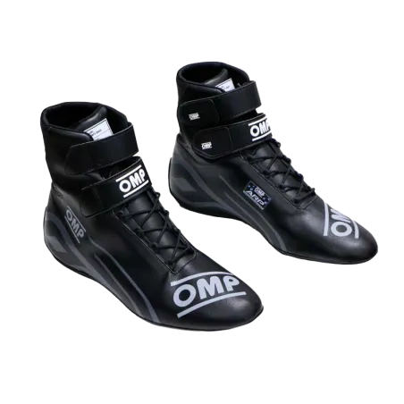 Zapatos de lluvia OMP ARP homologados por la FIA 8877-2022